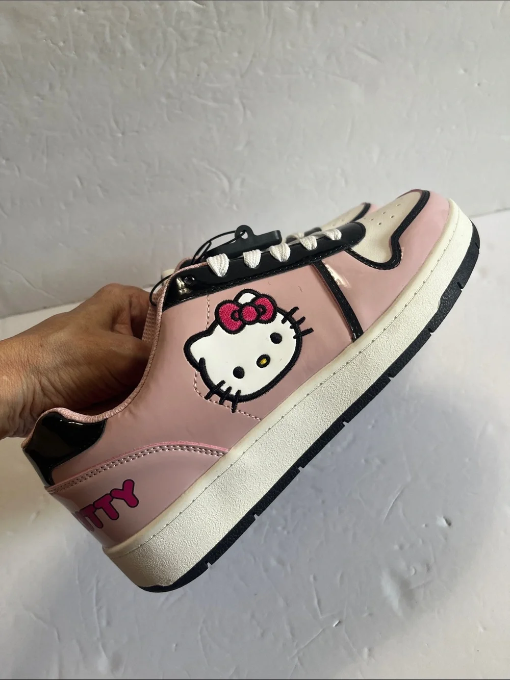 NWT Hello Kitty by Sanrio Casual Court sneakers - Pink, White & Black Low-Tops - Picture 9 of 11
